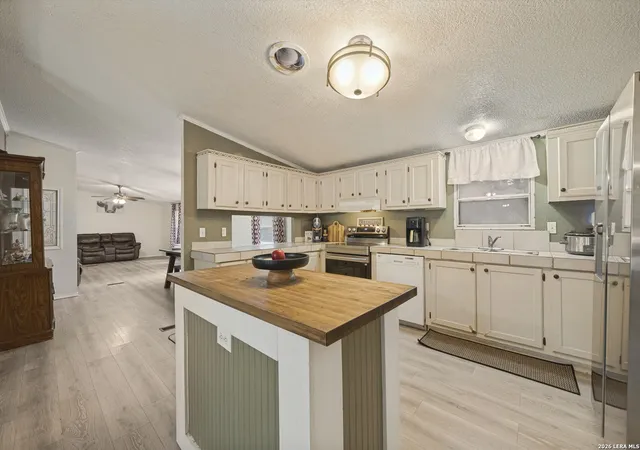 Photo 3 of Single family home for sale at 2221 Hickory Way, San Antonio, TX 78264 | MLS# 2025472 | Listing updated on 2026-10-23