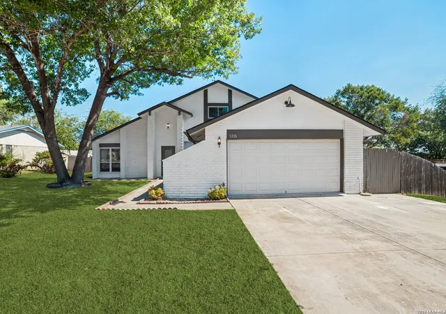 Photo 1 of Single family home for sale at 1226 Hayloft Ln, San Antonio, TX 78245 | MLS# 2025481 | Listing updated on 2026-10-27