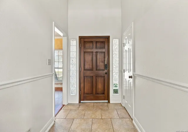 Photo 4 of Single family home for sale at 26110 Alto Oaks, San Antonio, TX 78255 | MLS# 2025483 | Listing updated on 2026-10-26