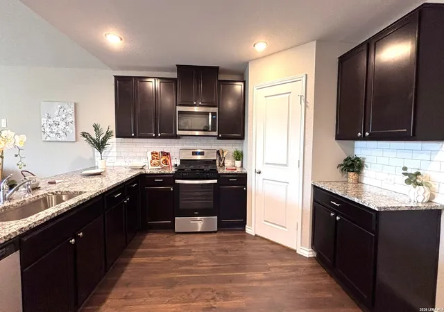 Photo 3 of Single family home for sale at 177 Kakapo Dr, San Antonio, TX 78253 | MLS# 2025576 | Listing updated on 2026-10-23