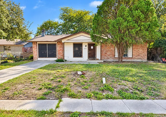 Single family home for sale at 7650 Glen Shire, San Antonio, TX 78239 | MLS# 2025622