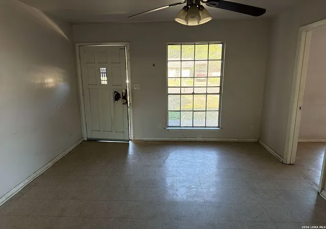 Photo 4 of Single family home for sale at 7650 Glen Shire, San Antonio, TX 78239 | MLS# 2025622 | Listing updated on 2026-10-23