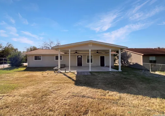 Photo 4 of Single family home for sale at 403 Samuel Dr, San Antonio, TX 78227 | MLS# 2025679 | Listing updated on 2026-10-23