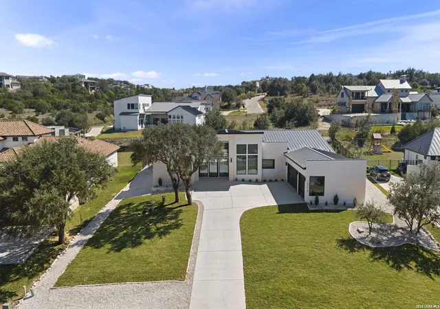 Photo 2 of Single family home for sale at 10214 Kendall Cyn, San Antonio, TX 78255 | MLS# 2025701 | Listing updated on 2026-10-24