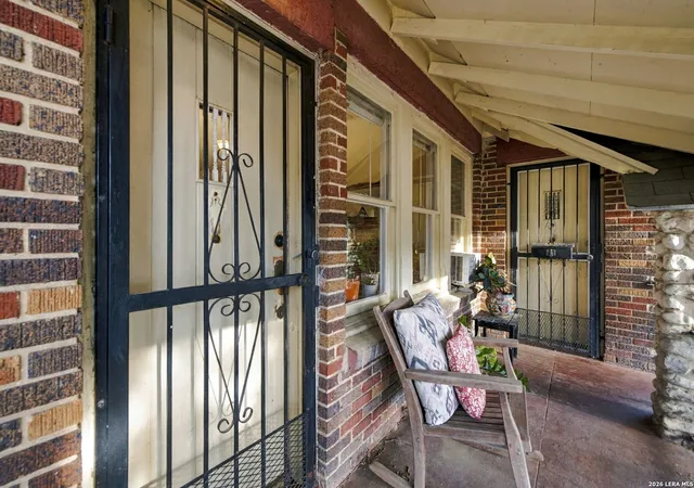 Photo 2 of Single family home for sale at 502 Adams St, San Antonio, TX 78210 | MLS# 2025814 | Listing updated on 2026-10-23