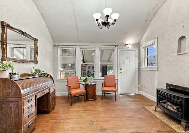 Photo 4 of Single family home for sale at 502 Adams St, San Antonio, TX 78210 | MLS# 2025814 | Listing updated on 2026-10-23