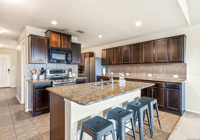 Photo 4 of Single family home for sale at 8223 Radiant Star, San Antonio, TX 78252 | MLS# 2025861 | Listing updated on 2026-10-23