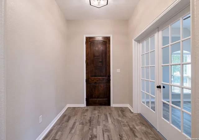 Photo 3 of Single family home for sale at 530 Rolling Grv, San Antonio, TX 78253 | MLS# 2025868 | Listing updated on 2026-10-26