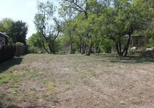 Land for sale at 630 H St, San Antonio, TX 78220 | MLS# 2025871