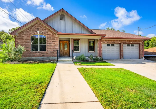 Photo 2 of Single family home for sale at 1107 Mary Frances Dr, Kerrville, TX 78028 | MLS# 2025890 | Listing updated on 2026-10-24
