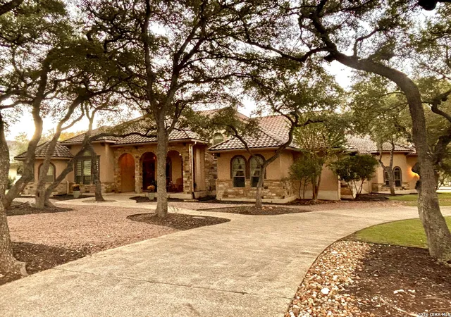 Photo 1 of Single family home for sale at 8519 Tuscan Hills Dr, San Antonio, TX 78266 | MLS# 2025915 | Listing updated on 2026-10-30
