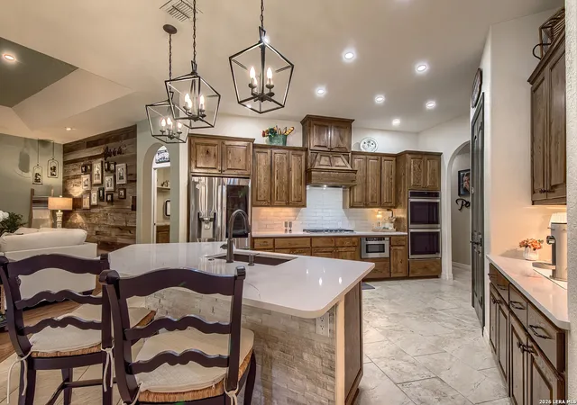 Photo 4 of Single family home for sale at 8519 Tuscan Hills Dr, San Antonio, TX 78266 | MLS# 2025915 | Listing updated on 2026-10-30