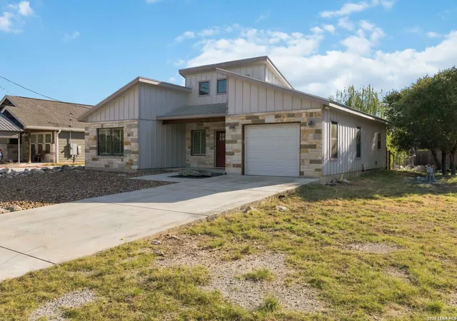 Photo 3 of Single family home for sale at 2143 Hornsby, Spring Branch, TX 78070 | MLS# 2025921 | Listing updated on 2026-10-24