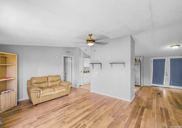Photo 1 of Single family home for sale at 381 Bluefield, Pleasanton, TX 78064 | MLS# 2025926 | Listing updated on 2026-10-24