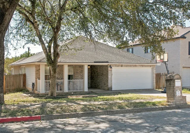 Photo 2 of Single family home for sale at 7510 Forest Fern, Live Oak, TX 78233 | MLS# 2025968 | Listing updated on 2026-10-24