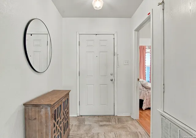 Photo 4 of Single family home for sale at 7510 Forest Fern, Live Oak, TX 78233 | MLS# 2025968 | Listing updated on 2026-10-24