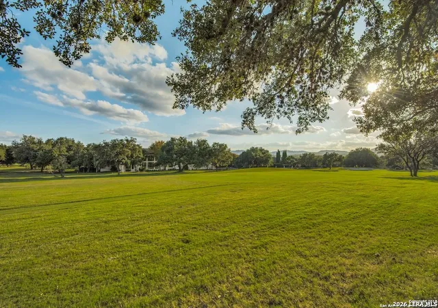 Photo 1 of Sale Pending at 2 Chipping Gln, San Antonio, TX 78257 | MLS# 2026001 | Listing updated on 2026-10-28