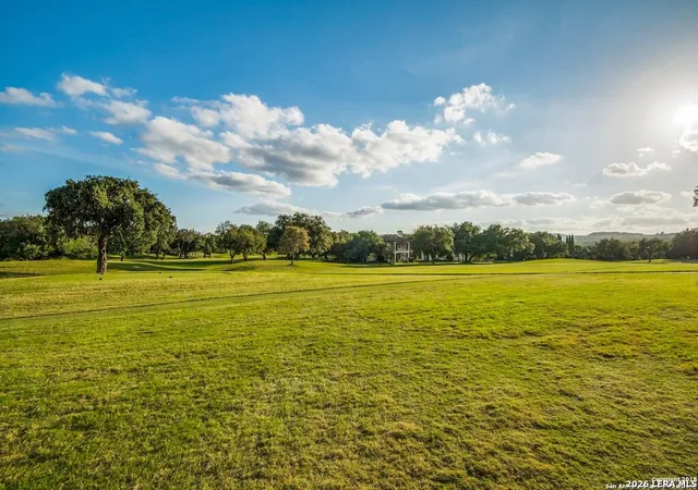 Photo 2 of Sale Pending at 2 Chipping Gln, San Antonio, TX 78257 | MLS# 2026001 | Listing updated on 2026-10-28