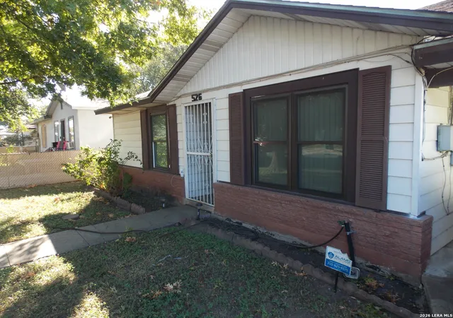 Photo 2 of Single family home for sale at 526 W Academy St, San Antonio, TX 78226 | MLS# 2026011 | Listing updated on 2026-10-25