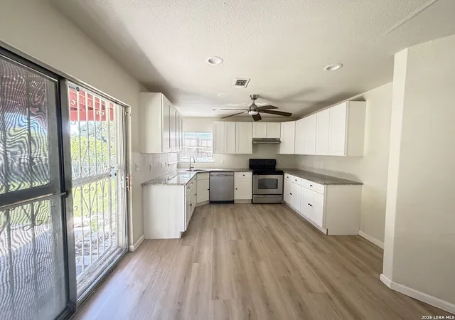 Photo 3 of Single family home for sale at 6810 Hillside Blf, San Antonio, TX 78233 | MLS# 2026031 | Listing updated on 2026-10-25