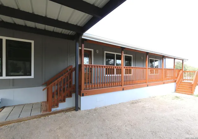 Photo 2 of Single family home for sale at 146 Hickory Run, La Vernia, TX 78121 | MLS# 2026055 | Listing updated on 2026-10-25
