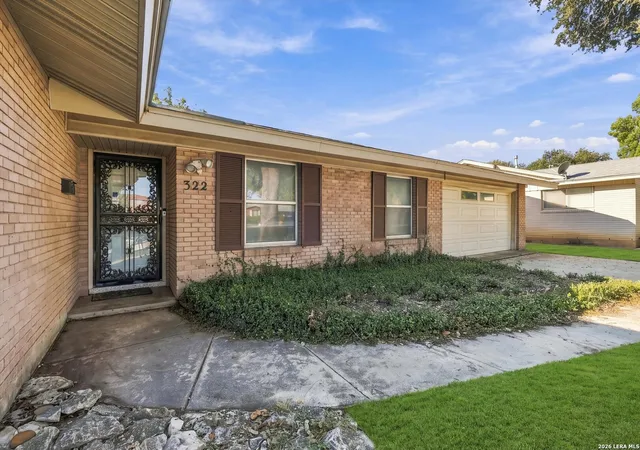 Photo 4 of Single family home for sale at 322 Dawnridge Dr, San Antonio, TX 78213 | MLS# 2026066 | Listing updated on 2026-10-25