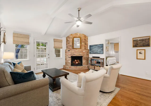 Photo 3 of Sale Pending at 13931 Britoak Ln, Houston, TX 77079 | MLS# 31930843 | Listing updated on 2026-10-04