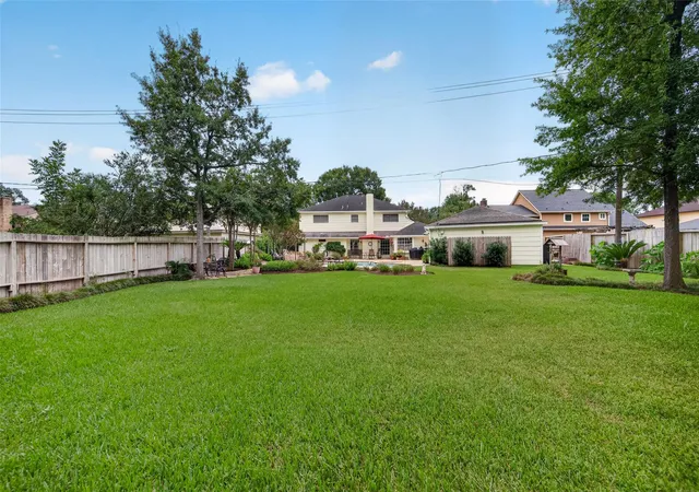 Photo 4 of Single family home for sale at 4127 Manorfield Dr, Seabrook, TX 77586 | MLS# 67293402 | Listing updated on 2026-09-13