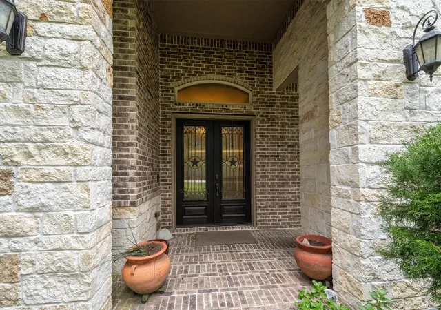 Photo 3 of Sale Pending at 8938 Catamaran Way, Montgomery, TX 77316 | MLS# 32177927 | Listing updated on 2026-09-15