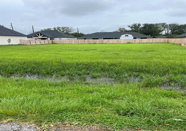 Photo 3 of Land for sale at 3814 Doveswood Cir, Needville, TX 77461 | MLS# 65790244 | Listing updated on 2026-09-11