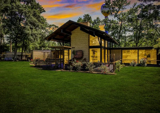 Photo 2 of Single family home for sale at 146 Billandrea Ln, Conroe, TX 77304 | MLS# 48062833 | Listing updated on 2026-09-12