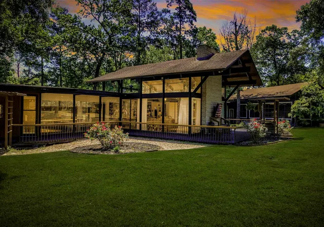 Photo 3 of Single family home for sale at 146 Billandrea Ln, Conroe, TX 77304 | MLS# 48062833 | Listing updated on 2026-09-12