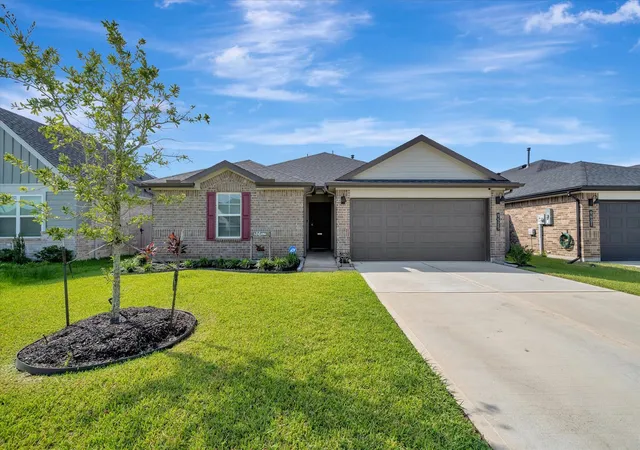 Photo 2 of Single family home for sale at 9525 Chelsea St, Texas City, TX 77591 | MLS# 11606073 | Listing updated on 2026-09-26