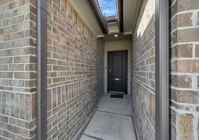 Photo 3 of Single family home for sale at 9525 Chelsea St, Texas City, TX 77591 | MLS# 11606073 | Listing updated on 2026-09-26