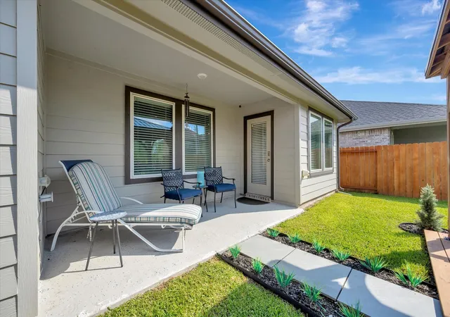 Photo 3 of Single family home for sale at 9525 Chelsea St, Texas City, TX 77591 | MLS# 11606073 | Listing updated on 2026-09-26