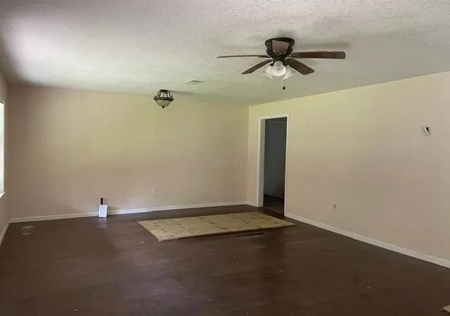 Photo 3 of Single family home for sale at 5008 Meeks Dr, Orange, TX 77632 | MLS# 68724680 | Listing updated on 2026-09-09