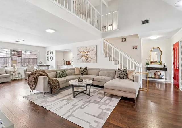 Photo 4 of Single family home for sale at 11622 Cypresswood Dr, Houston, TX 77070 | MLS# 28015107 | Listing updated on 2026-09-21