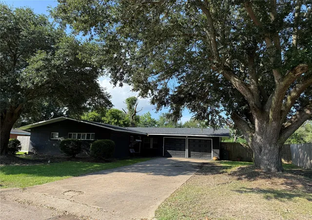 Photo 2 of Single family home for sale at 3701 Platt Ave, Port Arthur, TX 77640 | MLS# 93944928 | Listing updated on 2026-09-03