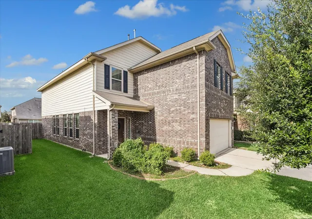 Photo 3 of Single family home for sale at 9031 Sweet Blue Jasmine Ln, Humble, TX 77338 | MLS# 3474523 | Listing updated on 2026-09-11