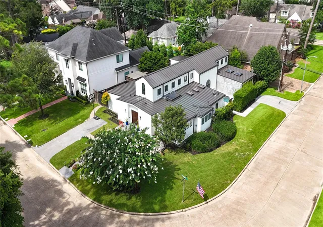 Photo 1 of Single family home for sale at 331 Gershwin Dr, Houston, TX 77079 | MLS# 42971247 | Listing updated on 2026-09-22