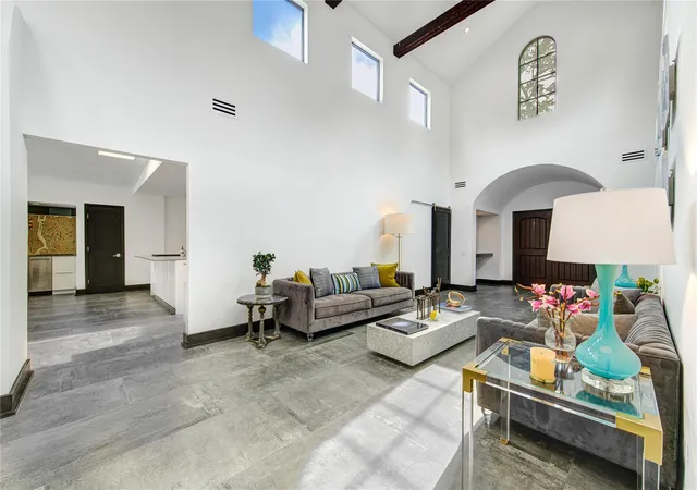 Photo 4 of Single family home for sale at 331 Gershwin Dr, Houston, TX 77079 | MLS# 42971247 | Listing updated on 2026-09-22