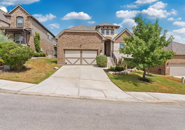 Photo 2 of Single family home for sale at 27926 Dana Crk Dr, Boerne, TX 78015 | MLS# 54123445 | Listing updated on 2026-09-22