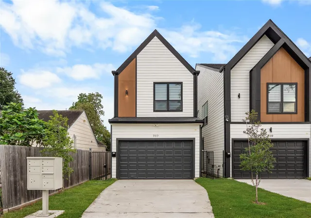 Photo 1 of Single family home for sale at 7117 Goforth St, Houston, TX 77021 | MLS# 11073938 | Listing updated on 2026-10-07
