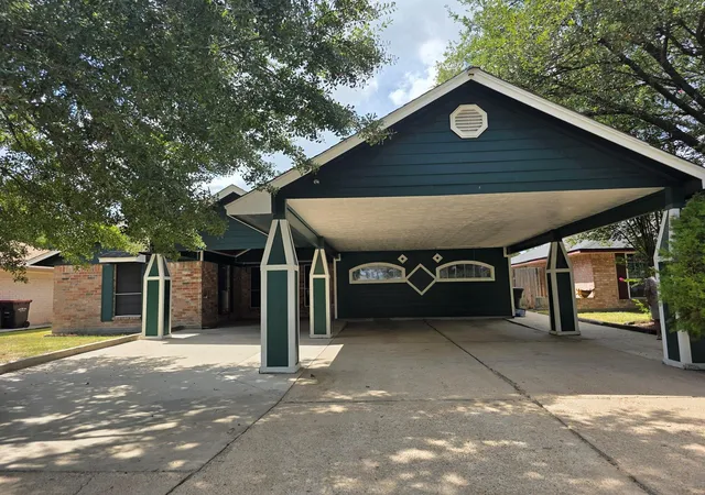 Photo 1 of Single family home for sale at 10239 Ella Fls Blvd, Houston, TX 77038 | MLS# 83242562 | Listing updated on 2026-10-06