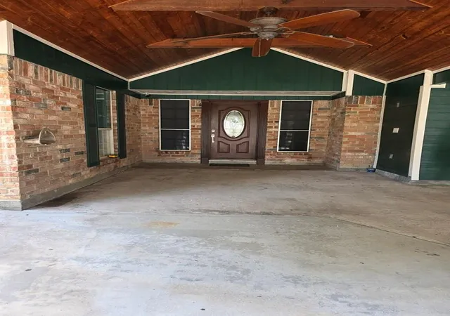 Photo 3 of Single family home for sale at 10239 Ella Fls Blvd, Houston, TX 77038 | MLS# 83242562 | Listing updated on 2026-10-06