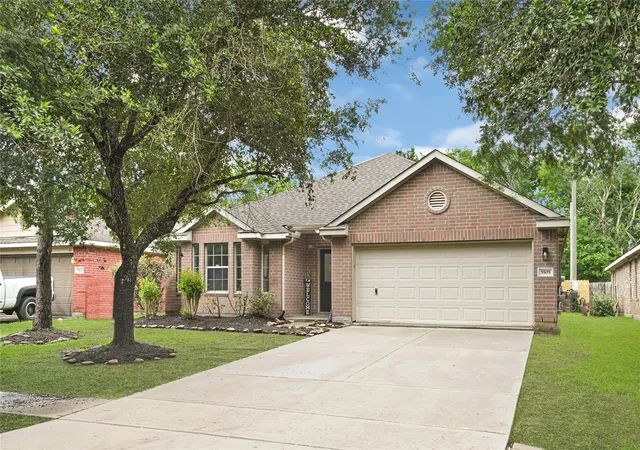 Single family home for sale at 5505 Savannah Woods Ln, Rosharon, TX 77583 | MLS# 73502635 | Listing updated on 2026-10-06