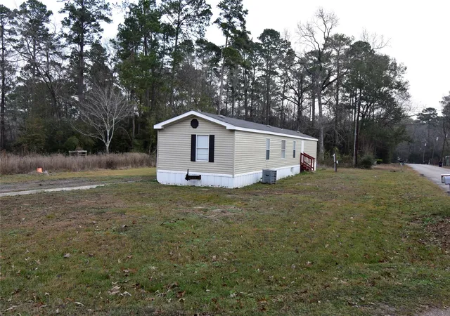 Photo 27 of Single family home for sale at 2 Lake View Ln, Huntsville, TX 77340 | MLS# 89076198 | Listing updated on 2026-09-10