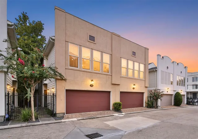 Photo 1 of Townhouse for sale at 108 Riley Ln, Houston, TX 77003 | MLS# 70427957 | Listing updated on 2026-09-03