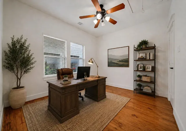 Photo 3 of Townhouse for sale at 108 Riley Ln, Houston, TX 77003 | MLS# 70427957 | Listing updated on 2026-09-03