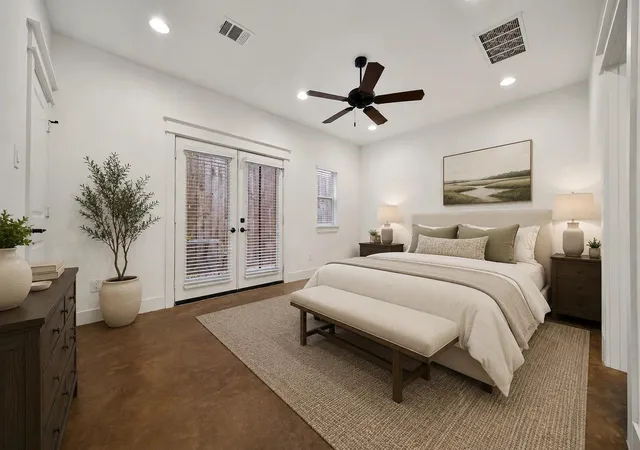 Photo 3 of Townhouse for sale at 108 Riley Ln, Houston, TX 77003 | MLS# 70427957 | Listing updated on 2026-09-03